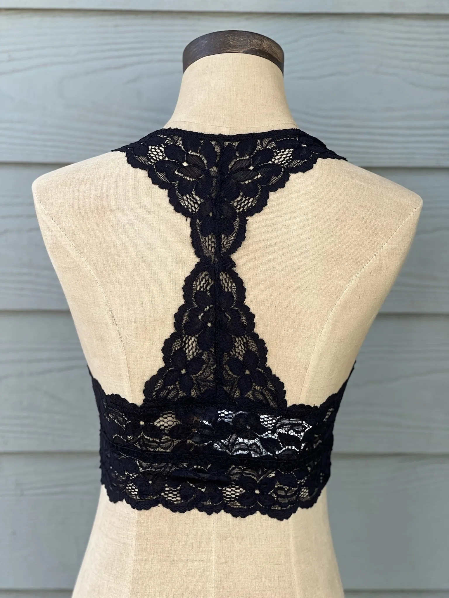 LACY RACERBACK BRALETTE (BLACK)